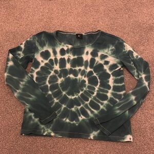 Realization par tie dye shirt